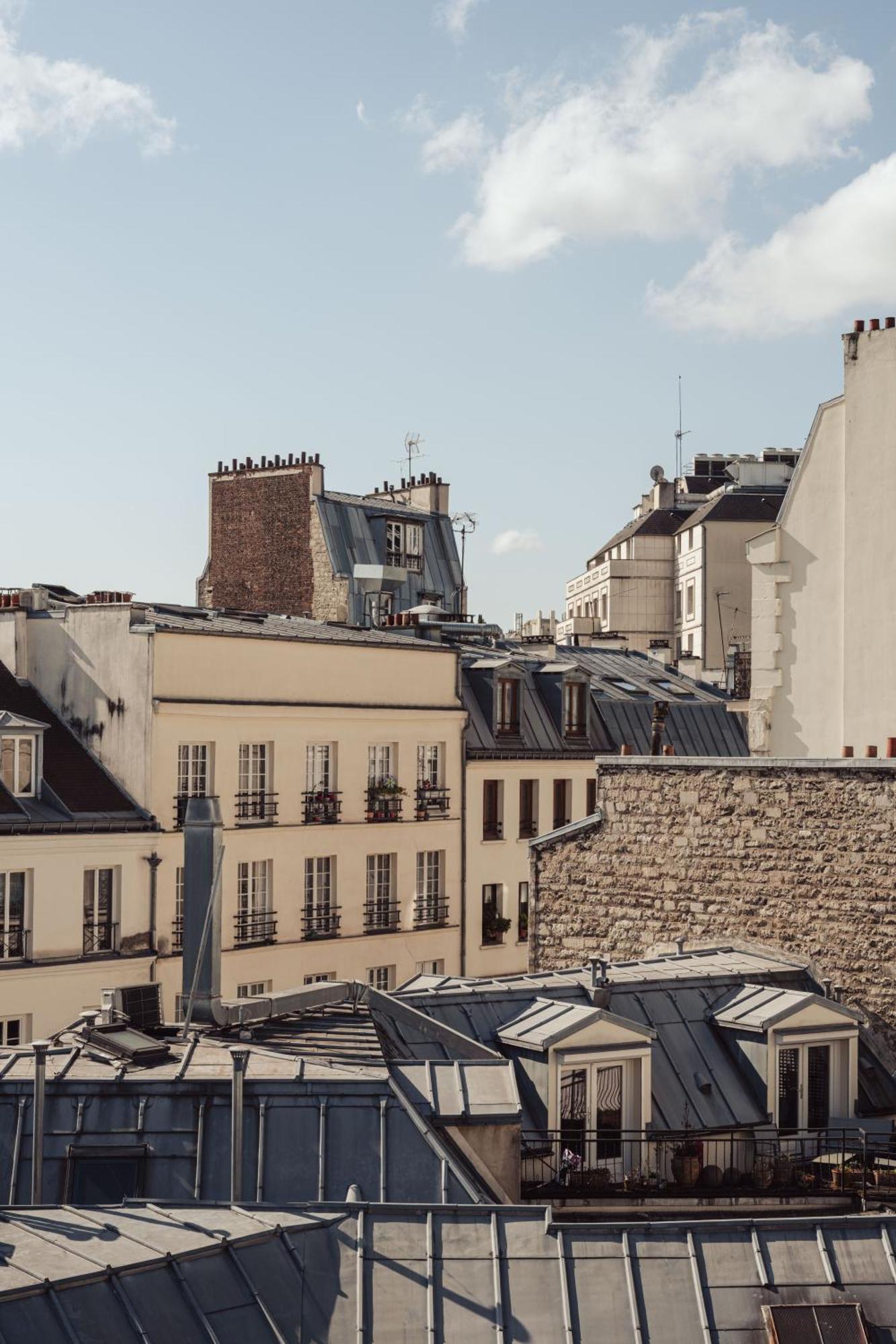 Hotel De La Gaite Paris Exterior photo